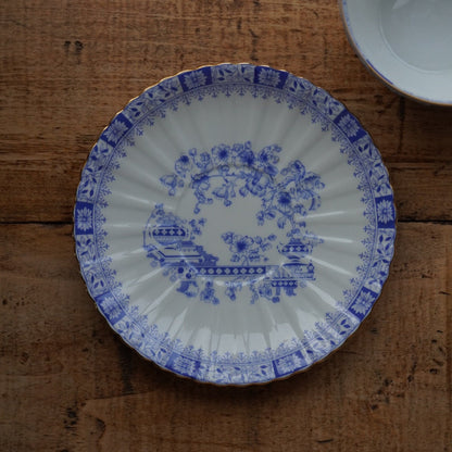 Grande tasse "Kunigunde" en porcelaine allemande aux motifs orientaux bleutés et dorés Seltmann Weiden modèle China Blau