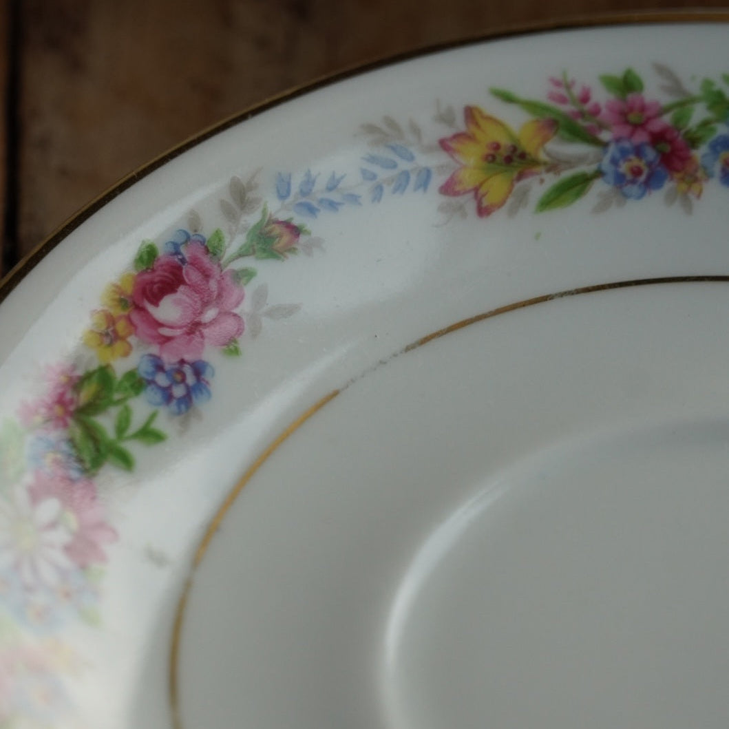 Tête-à-tête de tasses "Secondine" en porcelaine française aux motifs bleutés peints à la main à Chantilly