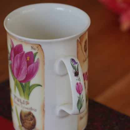 Mug "Lucy" en porcelaine anglaise fleurie Roy Kirkham modèle Flora Botanica
