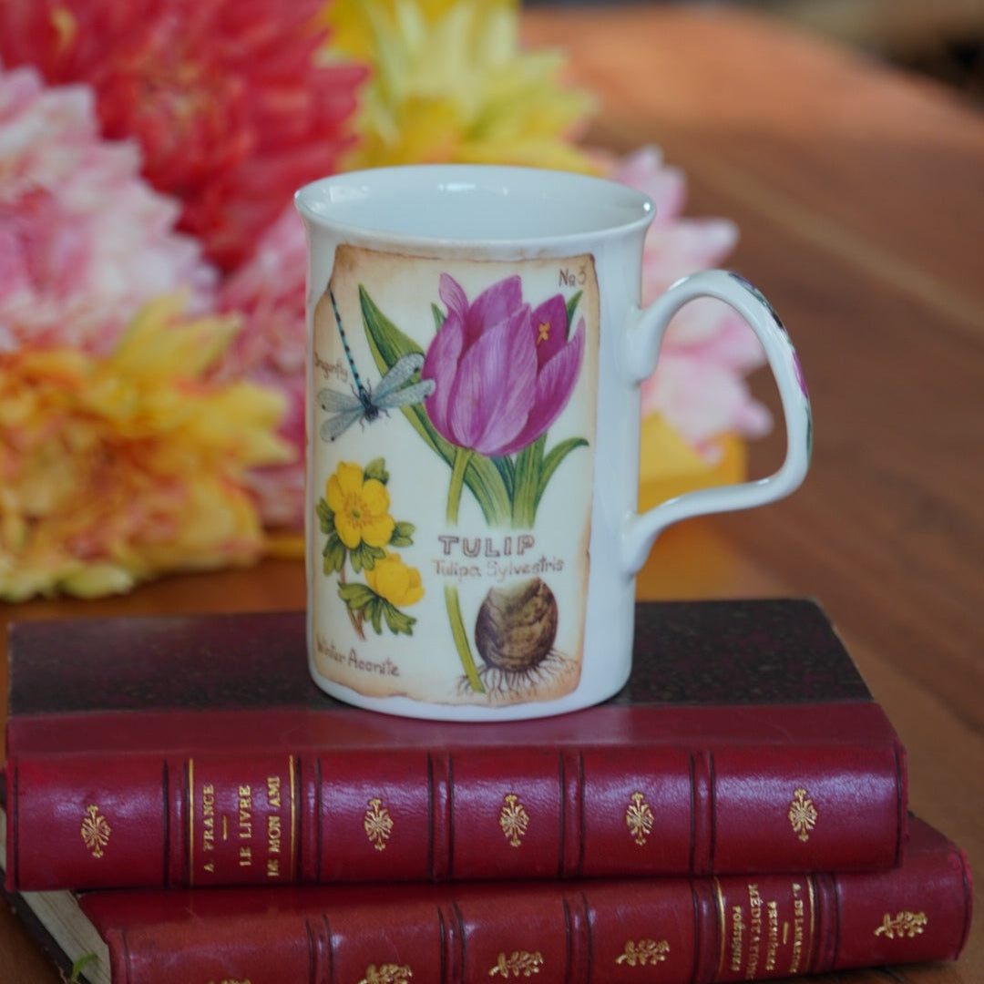 Mug "Lucy" en porcelaine anglaise fleurie Roy Kirkham modèle Flora Botanica