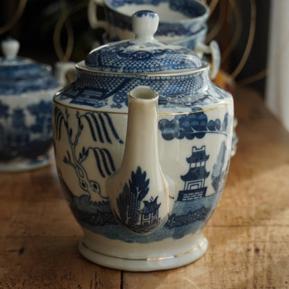 Service à thé "Robin" en porcelaine anglaise aux motifs bleutés et dorées