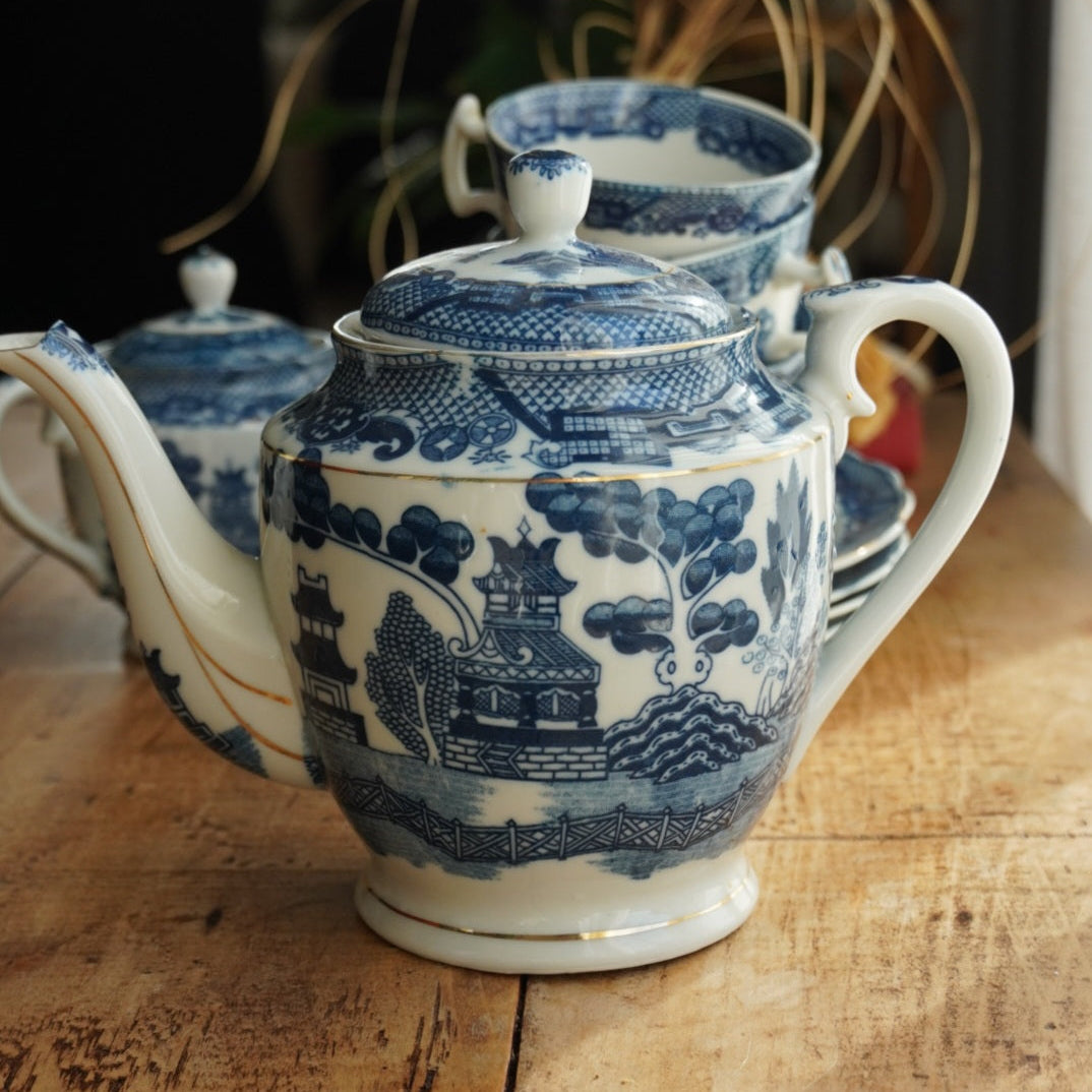 Service à thé "Robin" en porcelaine anglaise aux motifs bleutés et dorées