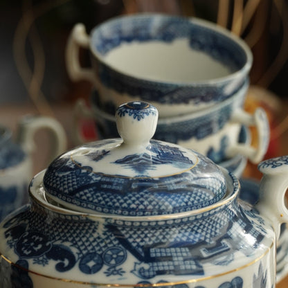 Service à thé "Robin" en porcelaine anglaise aux motifs bleutés et dorées