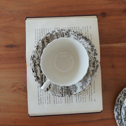 Tasses "Harriet" avec assiettes à gâteau en céramique anglaise paysages marron Ironstone Royal Mail (lot de 4)