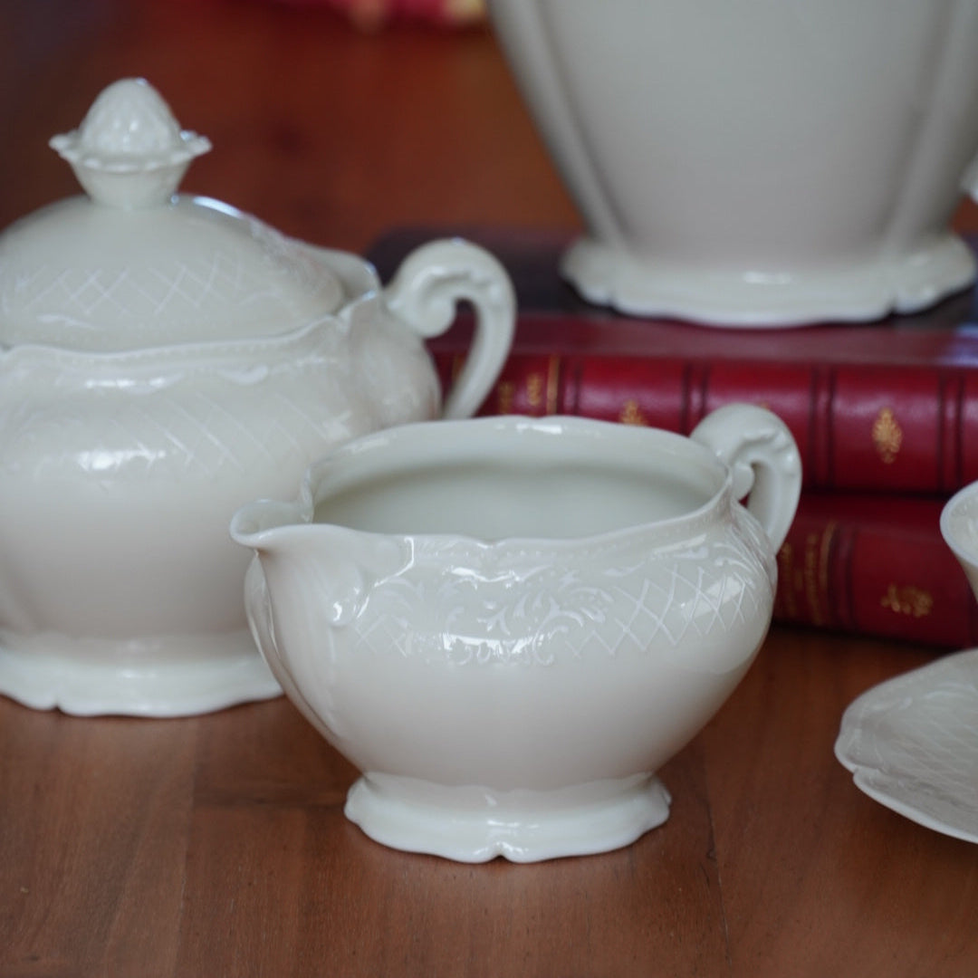 Service à thé ou à café "Josephine" en porcelaine avec motifs blanc de la fabrique Royale de Limoges