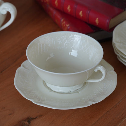 Service à thé ou à café "Josephine" en porcelaine avec motifs blanc de la fabrique Royale de Limoges