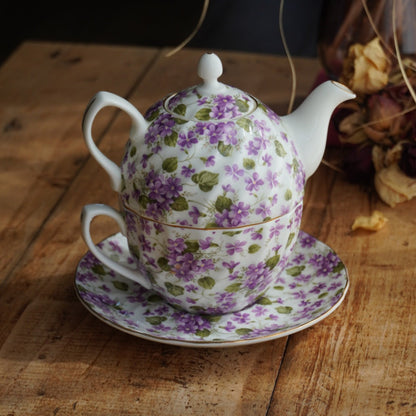 Théière solitaire "Alby" en porcelaine anglaise torsadée, fleurie et dorée Windsor