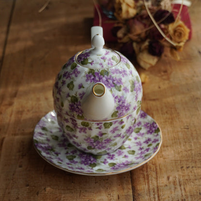 Théière solitaire "Alby" en porcelaine anglaise torsadée, fleurie et dorée Windsor