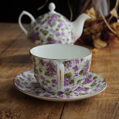 Théière solitaire "Alby" en porcelaine anglaise torsadée, fleurie et dorée Windsor