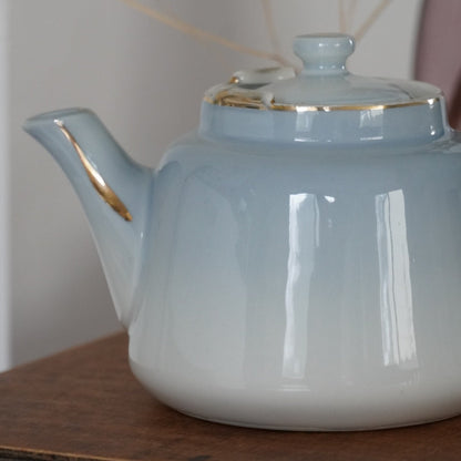 Théière "Thalie" et son filtre à thé en porcelaine de Limoges Aluminite Frugier bleu dégradé