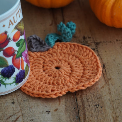 Sous-tasse "Citrouille" en crochet en forme de citrouille orange