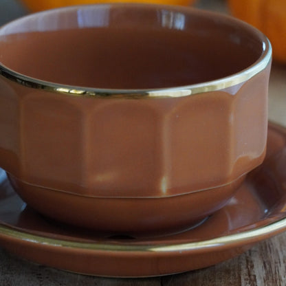 Grande tasse "Comélie" bistrot en céramique marron clair et dorée Prima Cup Collection