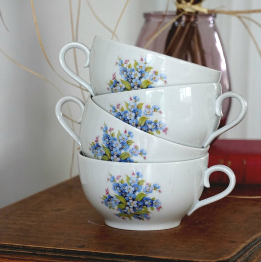 Tasses "Adelheid" en porcelaine motifs fleurs myosotis allemande Bavaria Schumann Arzberg Germany (lot de 4)