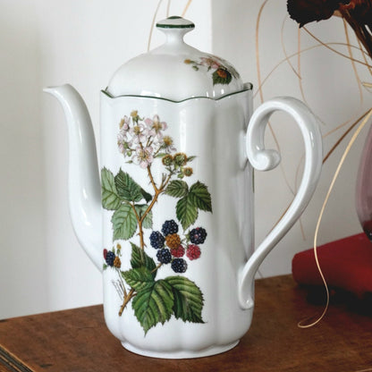 Théière ou cafetière "Petra" en porcelaine allemande avec son réchaud Seltmann Weiden Bavaria modèle Baies Sauvages