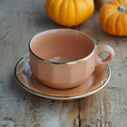 Grande tasse "Comélie" bistrot en céramique orange clair saumon et dorée Prima Cup Collection