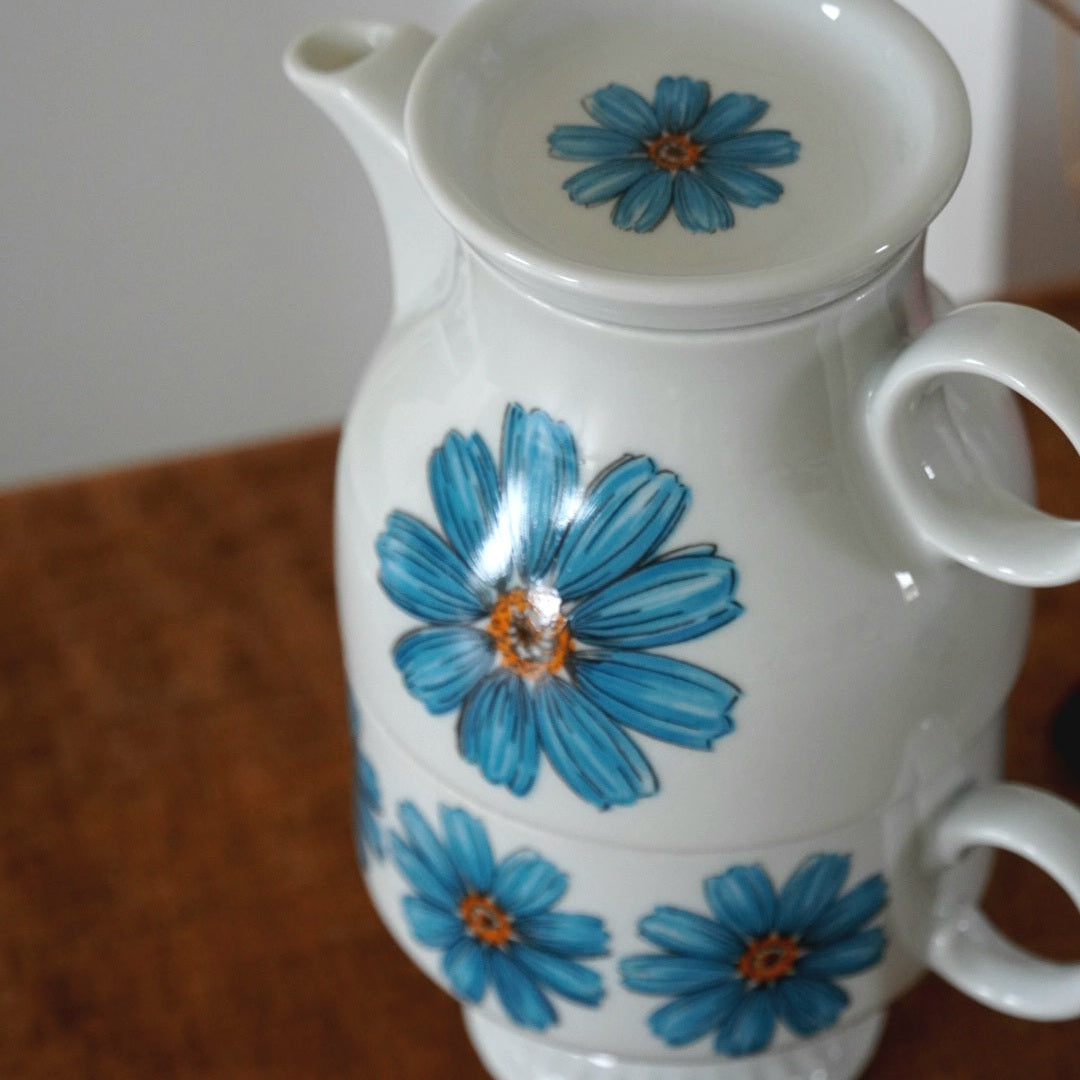 Théière solitaire "Frieda" en porcelaine allemande rétro avec fleurs bleues Bareuther Waldsassen Bavaria