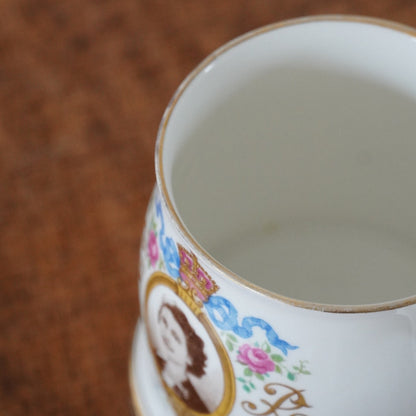 Mug "Elizabeth" en porcelaine anglaise Roslyn commémorative du couronnement de la reine Elizabeth II de 1953 (RARE)