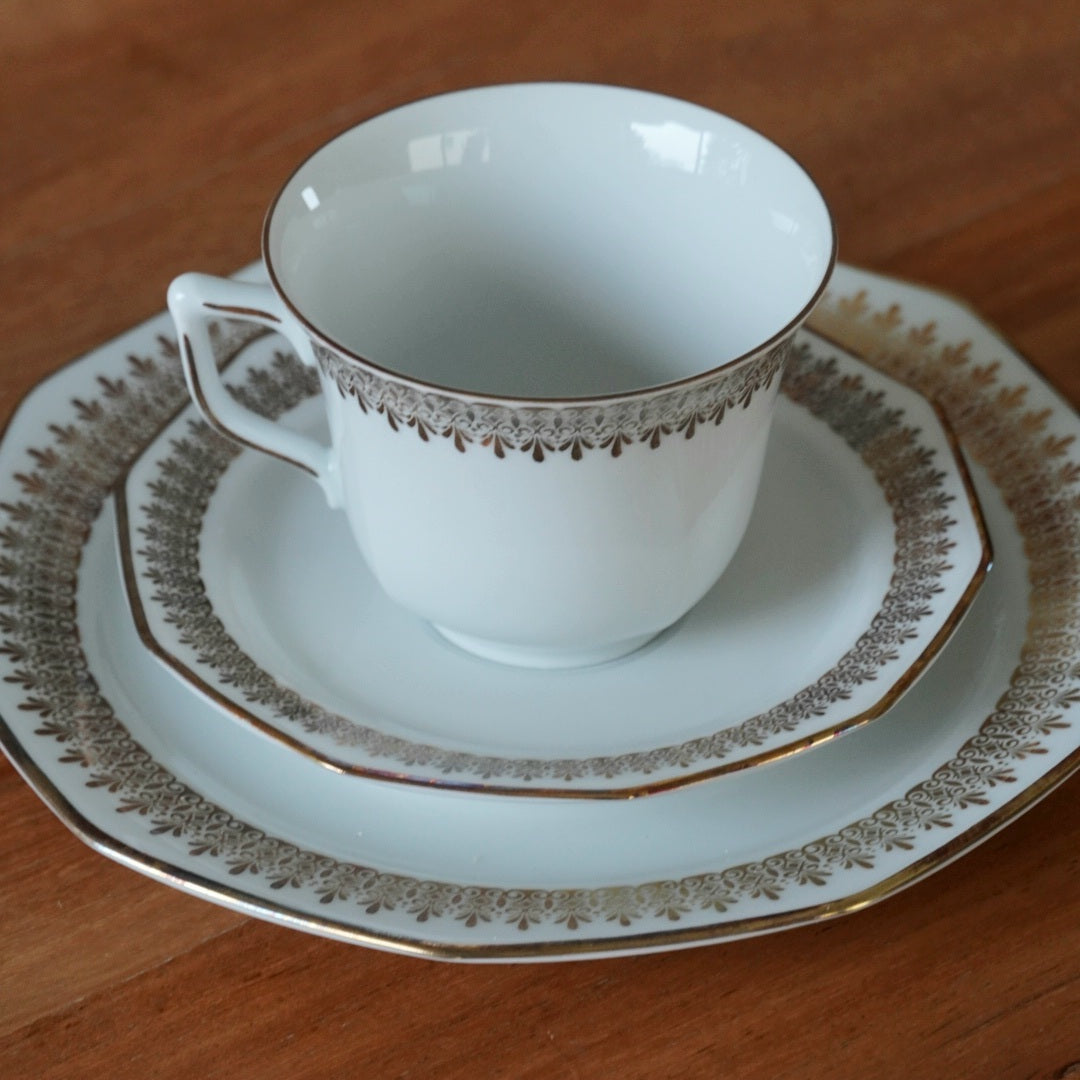 Service à thé ou à café "Lina" en porcelaine dorée allemande Winterling Marktleuthen Bavaria