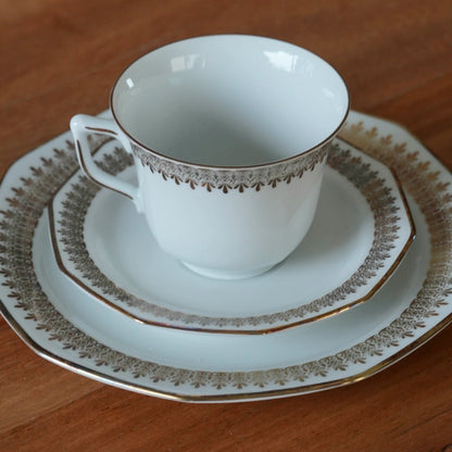 Service à thé ou à café "Lina" en porcelaine dorée allemande Winterling Marktleuthen Bavaria