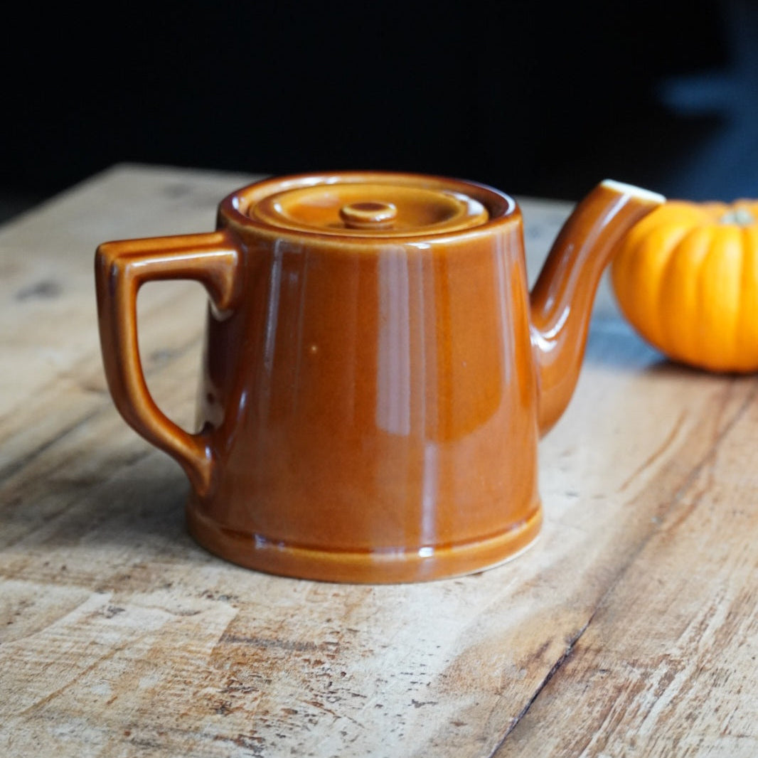 Petite théière "Sergine" en céramique française marron caramel style bistrot