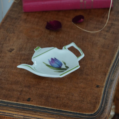 Repose-sachet "Quirin" en porcelaine de Limoges Raynaud fleuri tulipe