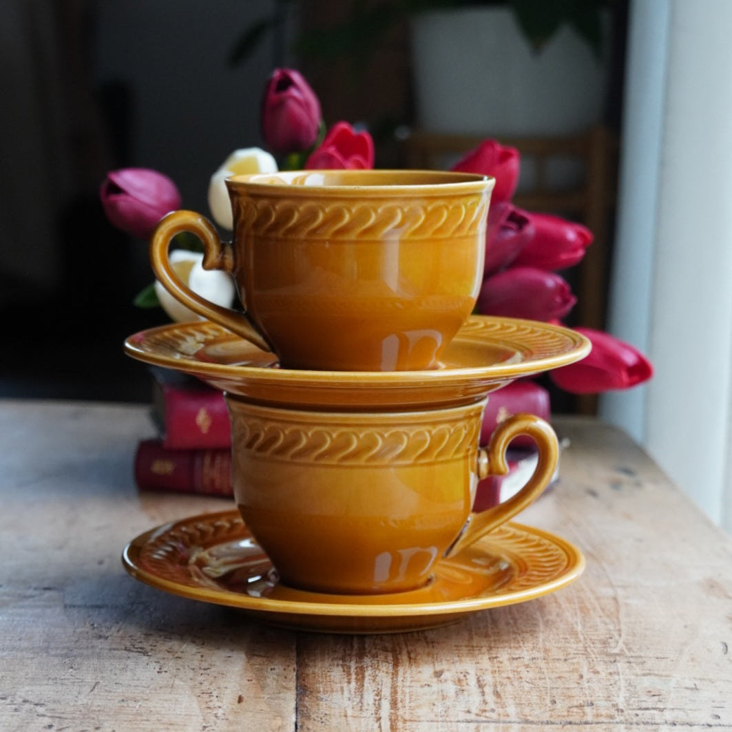 Tête-à-tête de tasses "Maxelline" en faïence de Gien marron caramel