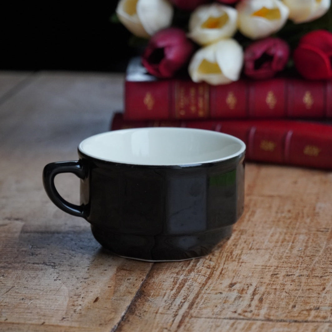 Grande tasse "Néolie" bistrot en céramique française noire et blanche