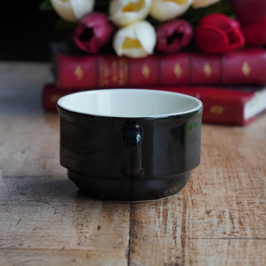 Grande tasse "Néolie" bistrot en céramique française noire et blanche