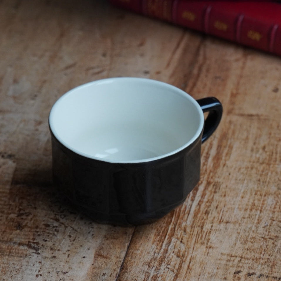 Grande tasse "Néolie" bistrot en céramique française noire et blanche
