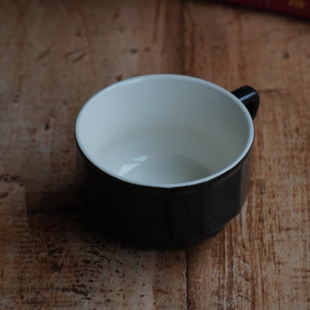 Grande tasse "Néolie" bistrot en céramique française noire et blanche