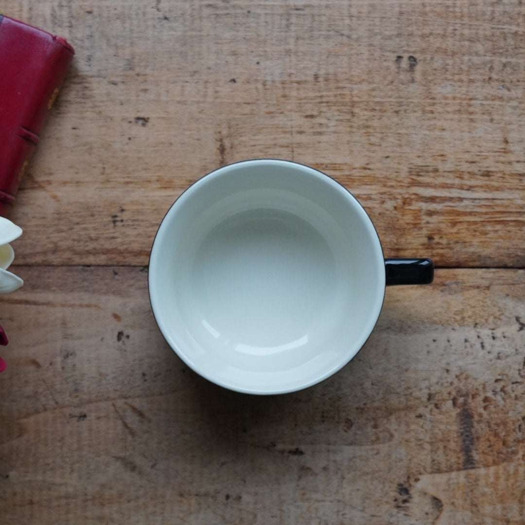 Grande tasse "Néolie" bistrot en céramique française noire et blanche