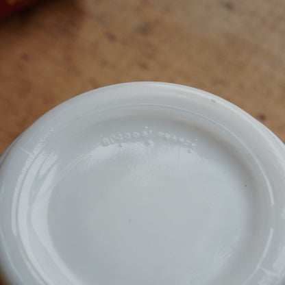 Tête-à-tête de tasses "Sarasine" fleuries en verre opalin français Arcopal modèle Scania années 70