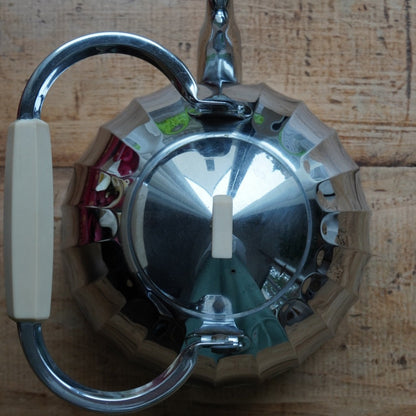 Grande bouilloire "Marisse" en acier inoxydable avec poignée et bouton en bakélite style art déco