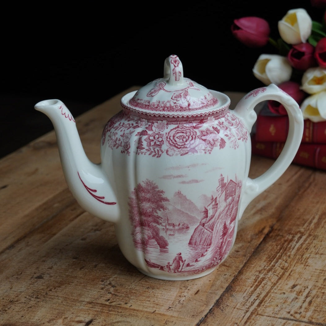 Petite théière "Aloisia" en faïence fine allemande Villeroy & Boch au décor de paysages rougeâtres modèle Burgenland