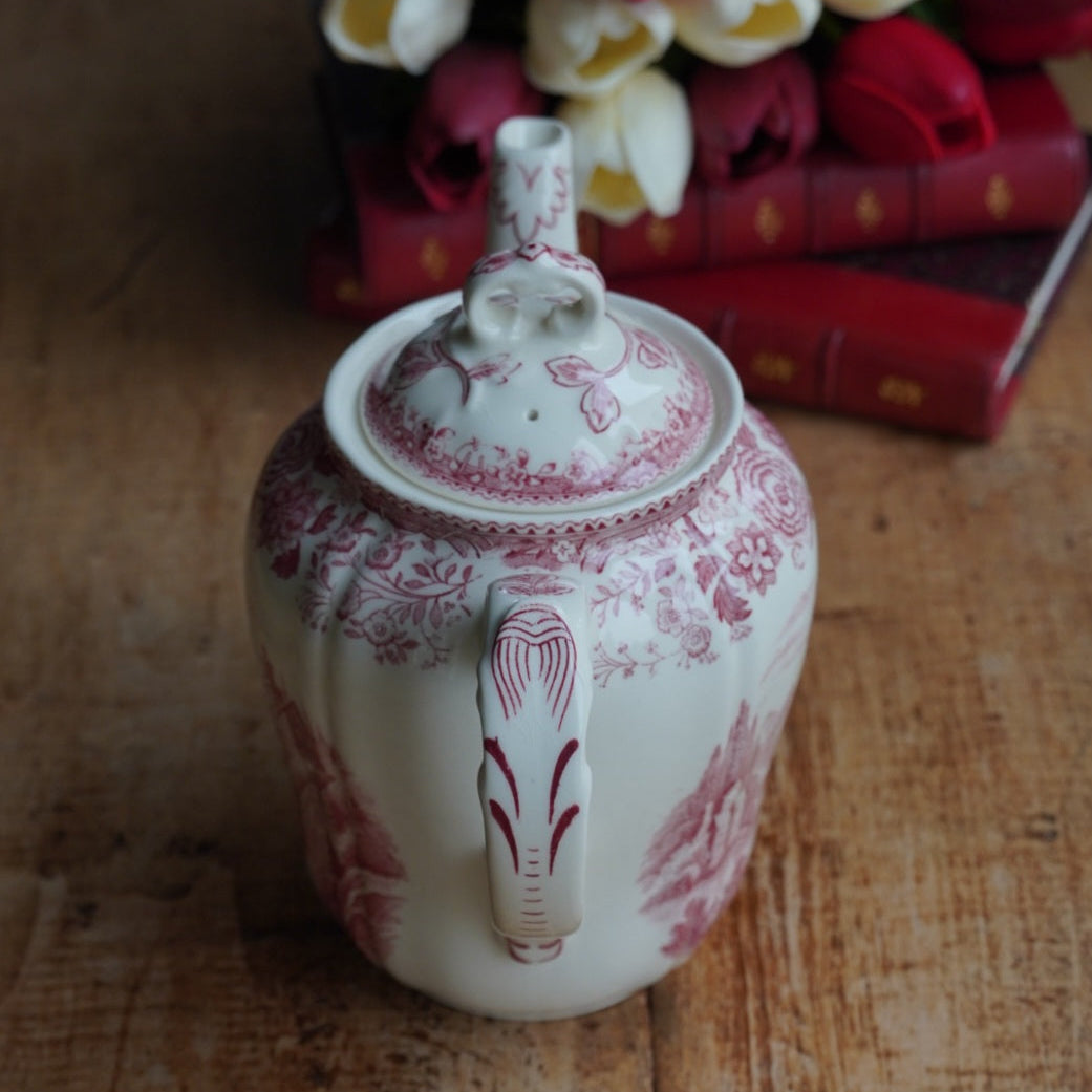 Petite théière "Aloisia" en faïence fine allemande Villeroy & Boch au décor de paysages rougeâtres modèle Burgenland