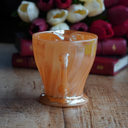 Pot à lait "Earl" en verre torsadé orange nacré fabriqué aux États-Unis Anchor Hocking FireKing
