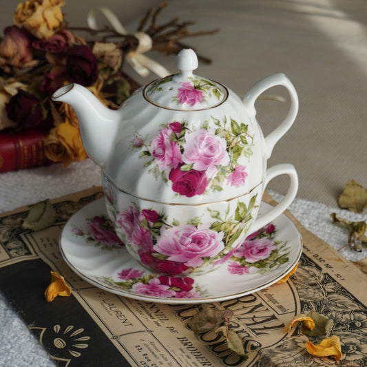 Théière solitaire "Abby" en porcelaine anglaise torsadée, fleurie et dorée Windsor