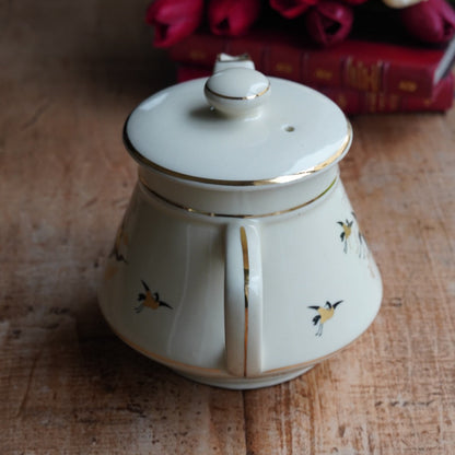 Cafetière "Thérine" en céramique française couleur crème et motifs de hérons avec dorures années 50/60