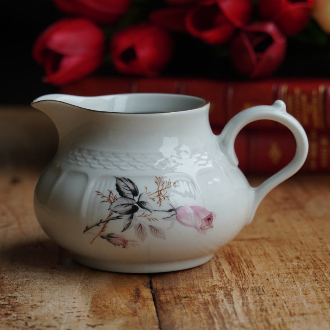 Pot à lait "Pietro" en porcelaine italienne fleurie et dorée Royal Tognana