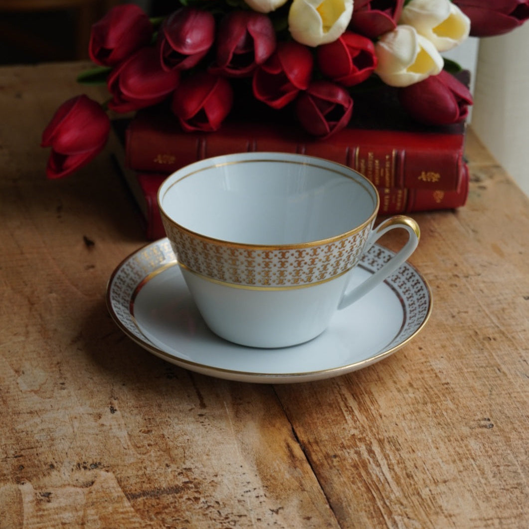 Grande tasse "Minna" en porcelaine allemande dorée Kahla Könitz