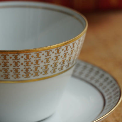 Grande tasse "Minna" en porcelaine allemande dorée Kahla Könitz