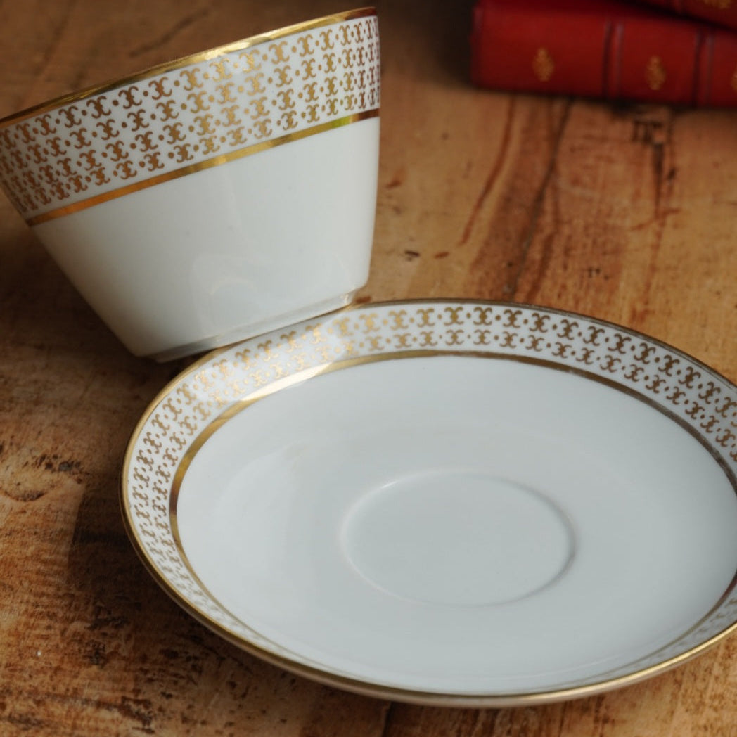 Grande tasse "Minna" en porcelaine allemande dorée Kahla Könitz