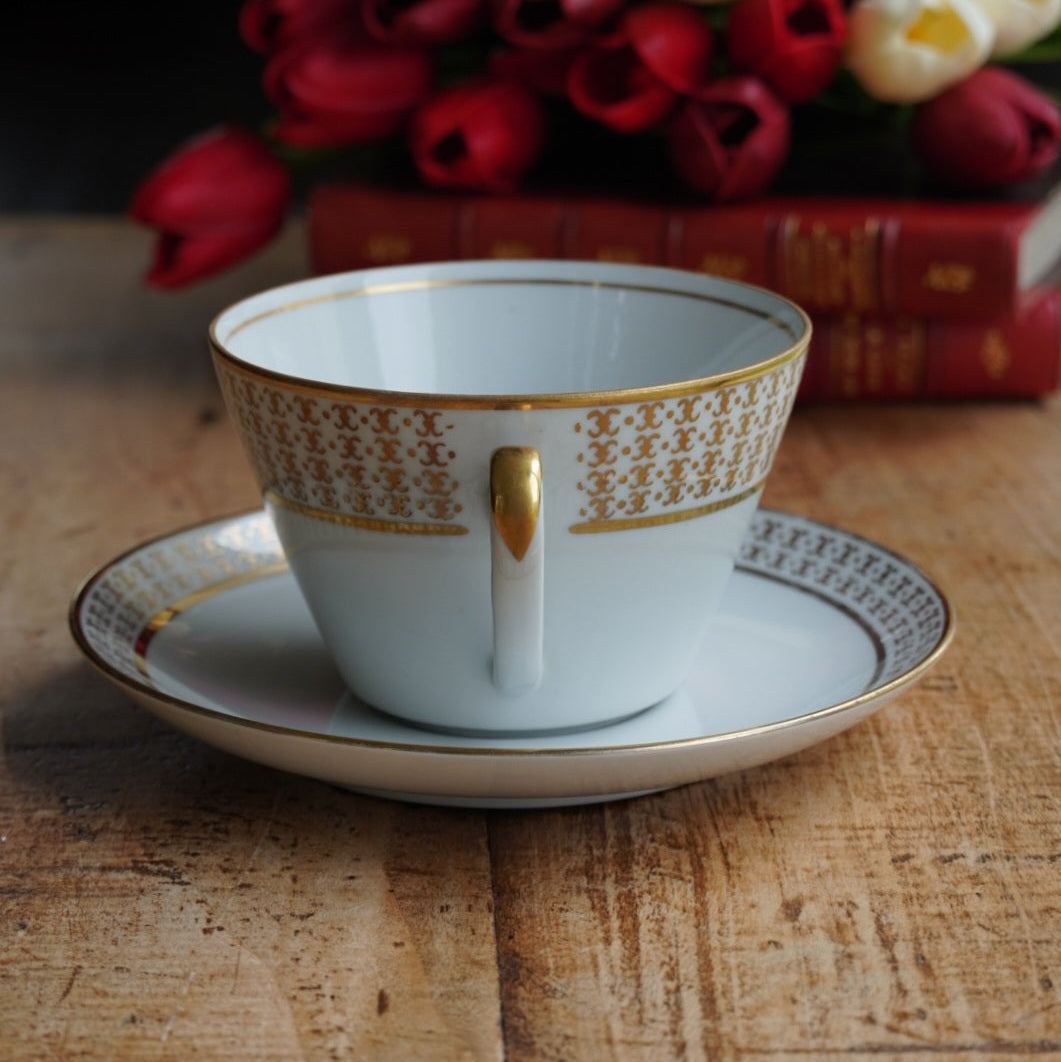 Grande tasse "Minna" en porcelaine allemande dorée Kahla Könitz