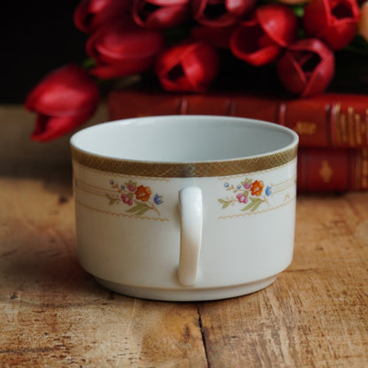 Grande tasse "Ilse" en porcelaine allemande fleurie et dorée Winterling Bavaria