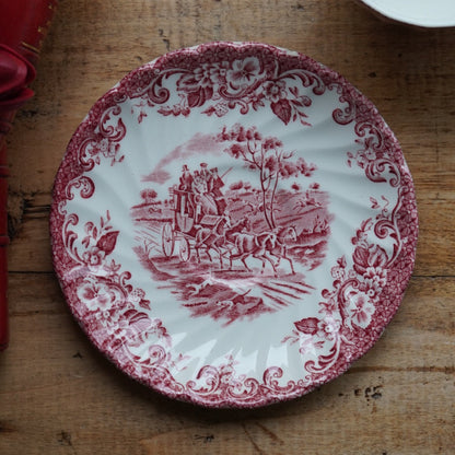 Tasse "Mary" en faïence anglaise torsadée au décor de scéne rougeâtre Johnson Brothers modèle Coaching Scenes