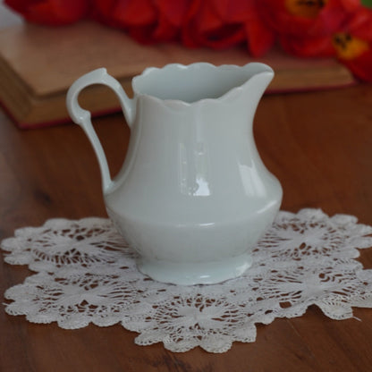 Pot à lait "Laurian" en porcelaine blanche