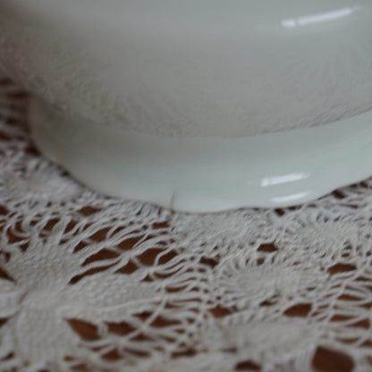 Pot à lait "Laurian" en porcelaine blanche