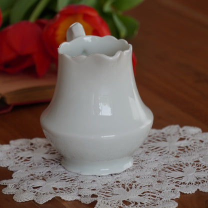 Pot à lait "Laurian" en porcelaine blanche