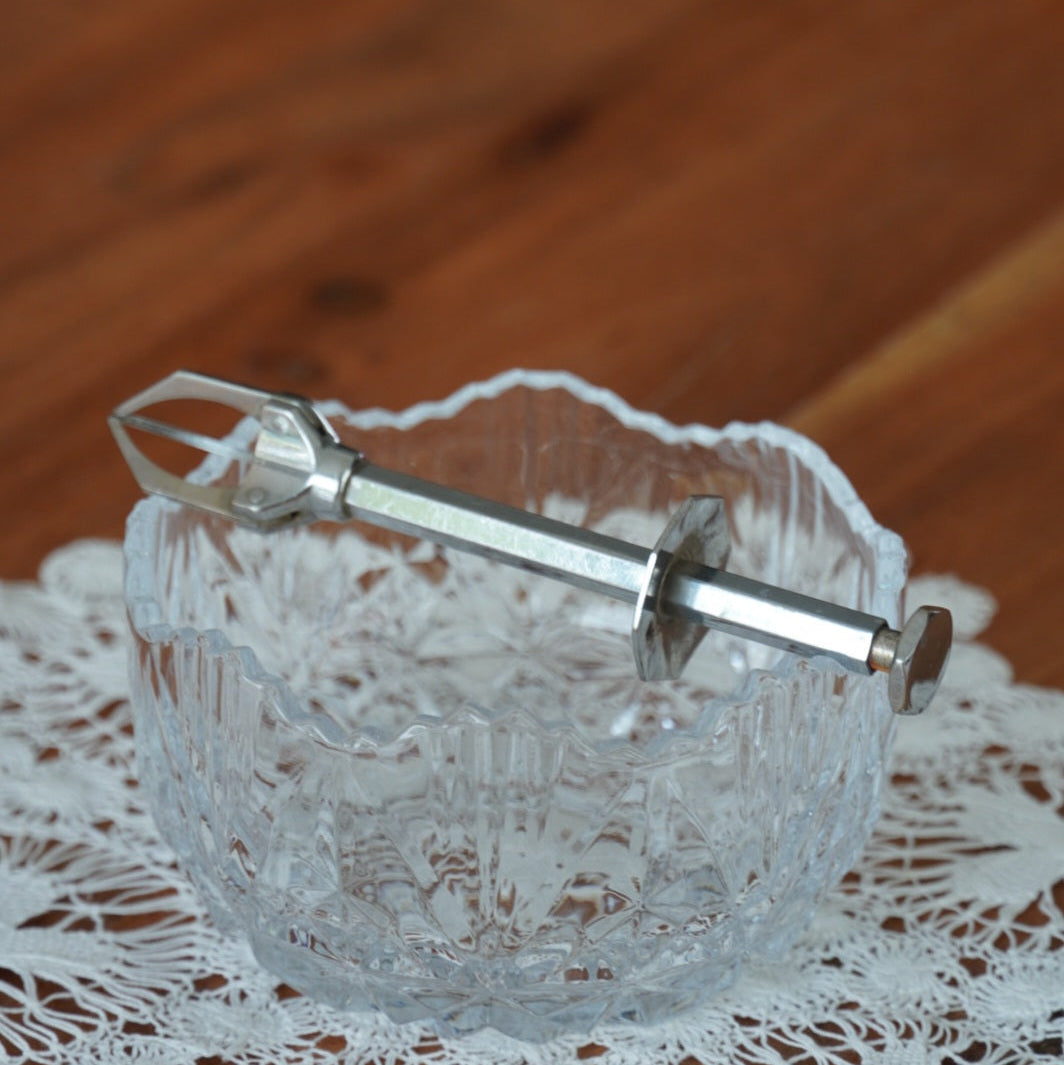 Pince à sucre "Valéna" en métal argenté 3 griffes en forme octogonale Rodrey