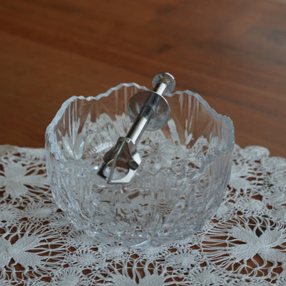 Pince à sucre "Wivine" en métal argenté 3 griffes